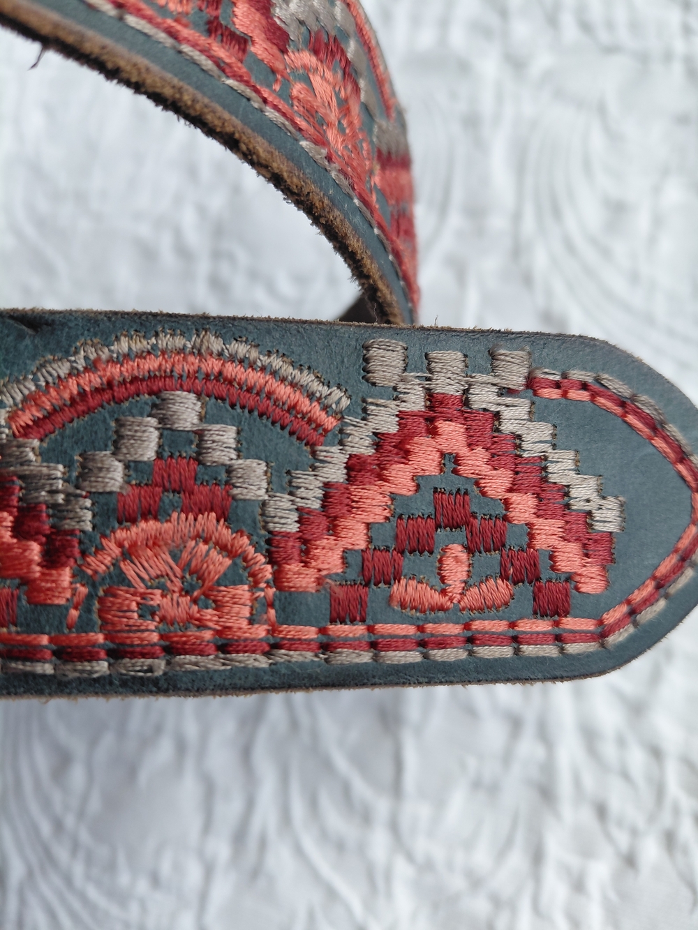 Lucky Brand Women's Embroidered Leather Belt Red, Orange & Gray Sz Small - Picture 4 of 9